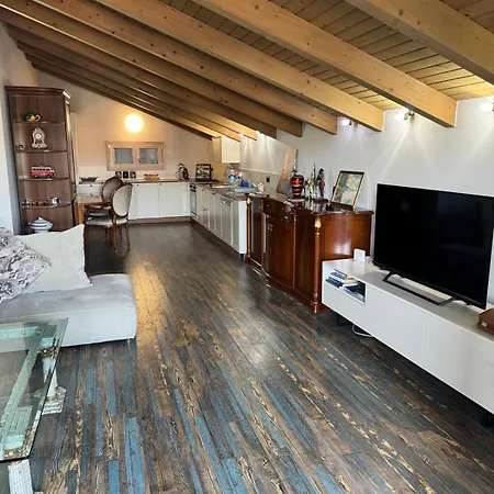 Chateaux Blloku * טיראנה