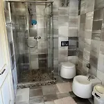 Chateaux Blloku 아파트 티라나