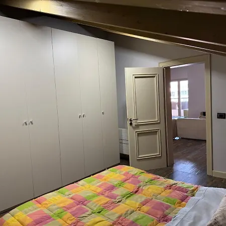 Chateaux Blloku Apartmán Tirana