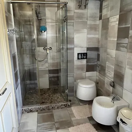 Attico Super Blloku Apartment Tirana