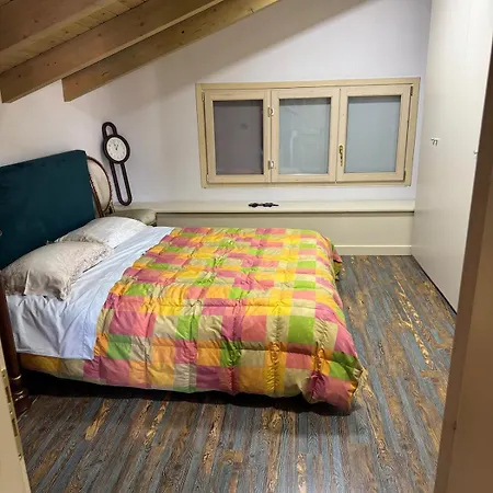 Chateaux Blloku Apartmán Tirana